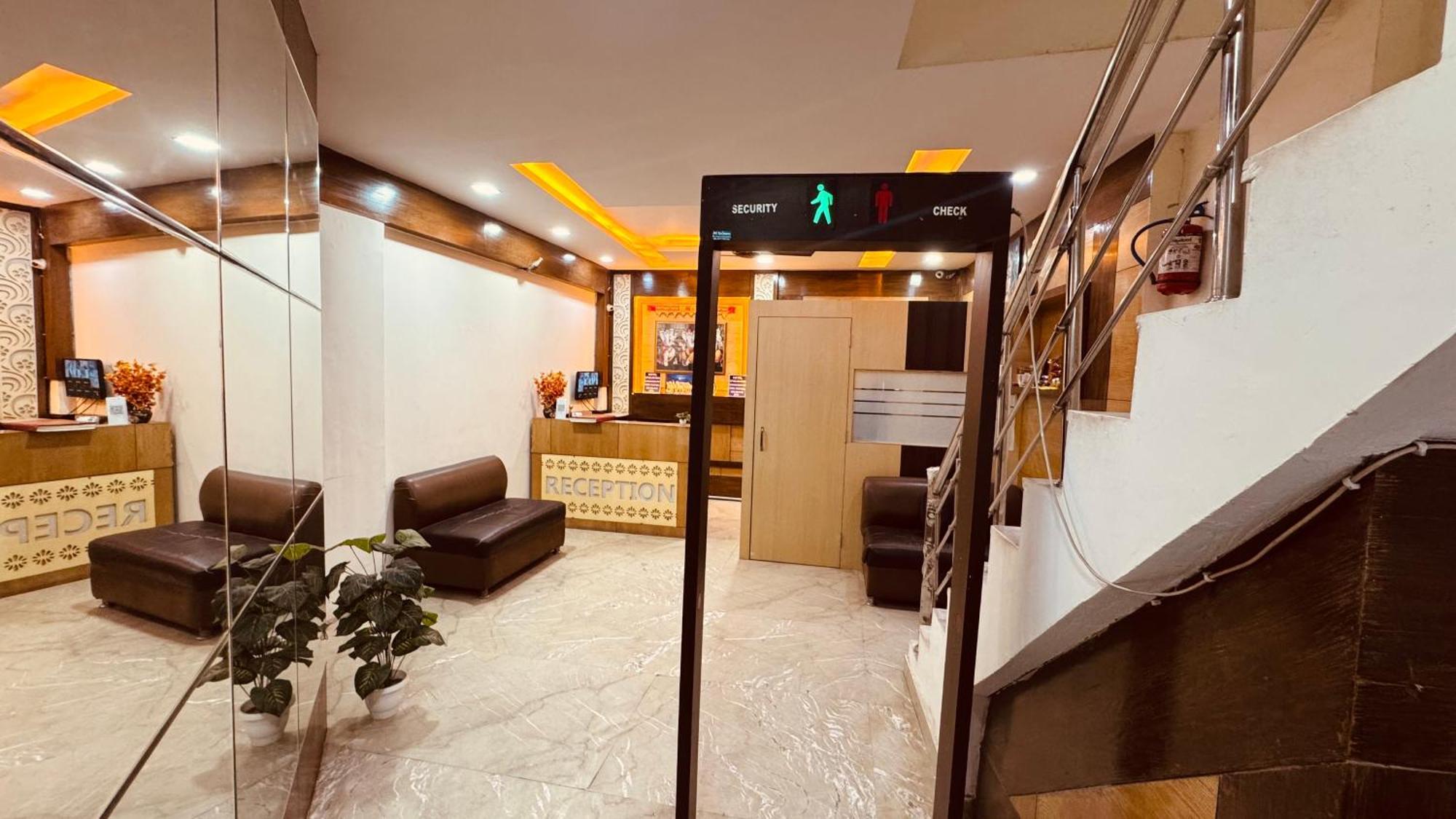 Cottage Lord Krishna Walking Distance From New Delhi Railway Station ภายนอก รูปภาพ