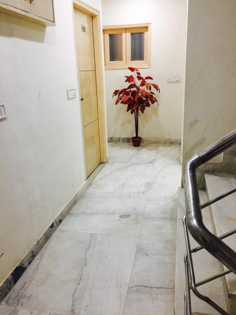 Cottage Lord Krishna Walking Distance From New Delhi Railway Station ภายนอก รูปภาพ
